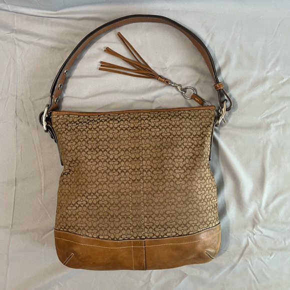 AUTHENTIC Coach convertible cross body - Picture 1 of 16